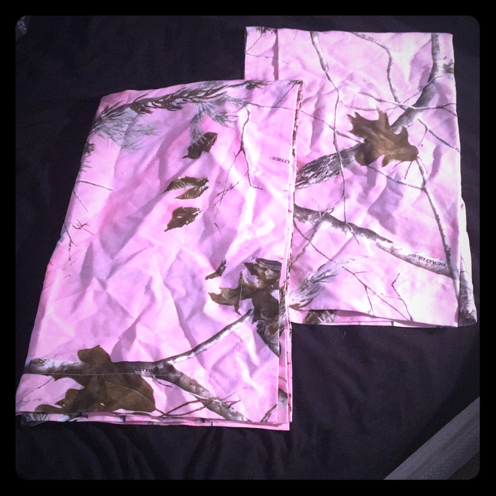 king size pink real tree camo pillow shams.